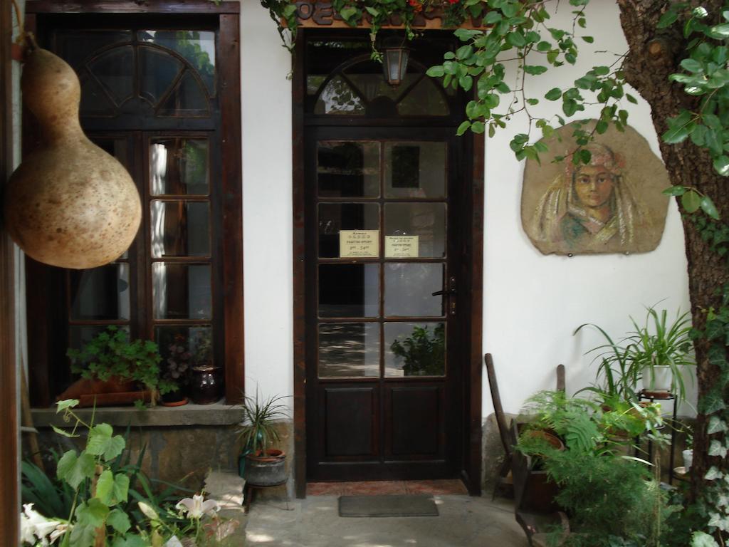 Oazis Family Hotel Lovetch Extérieur photo