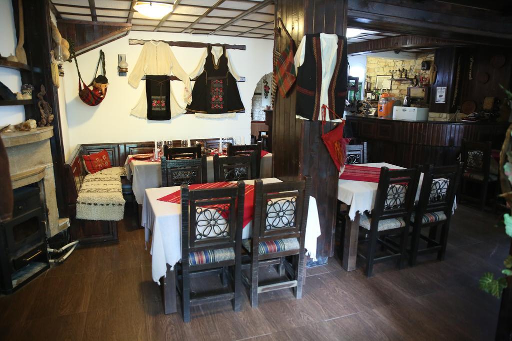 Oazis Family Hotel Lovetch Extérieur photo