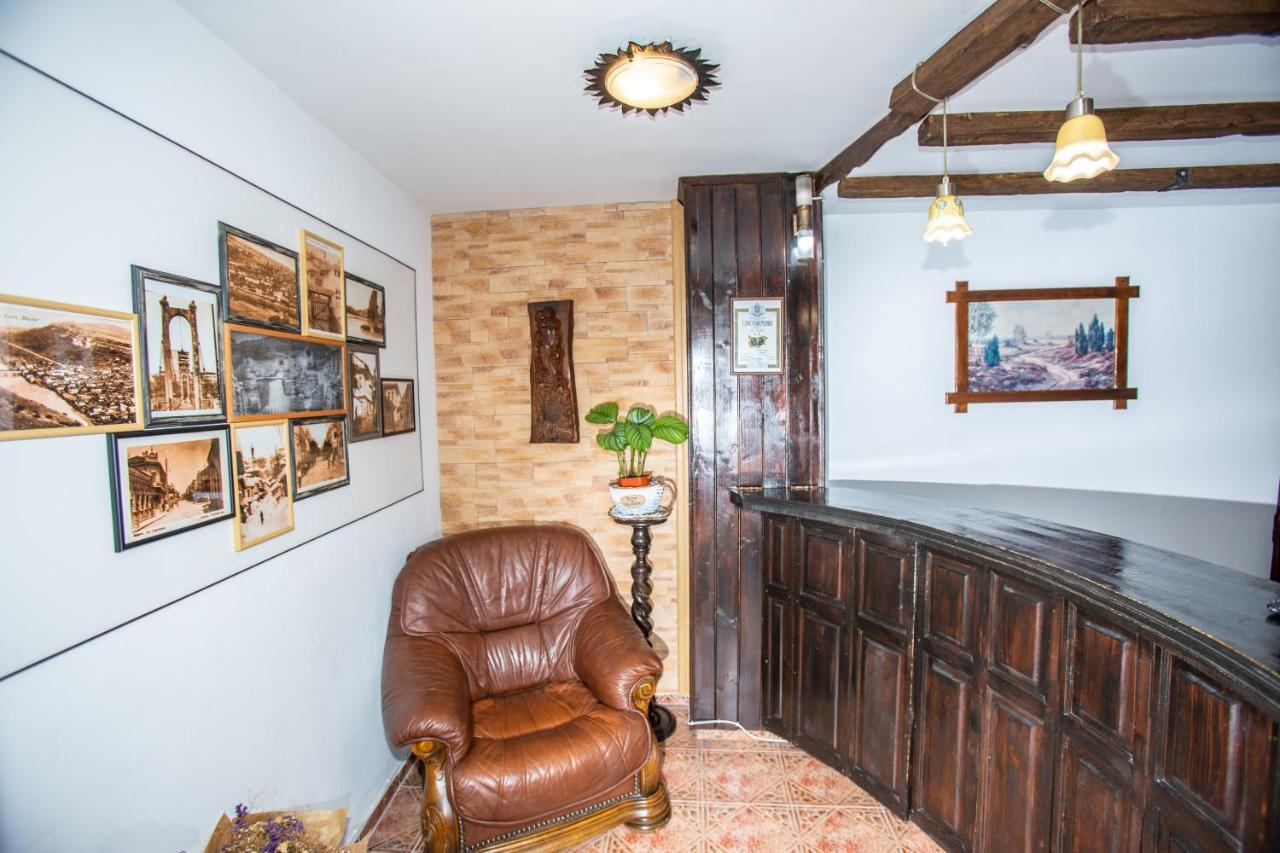 Oazis Family Hotel Lovetch Extérieur photo