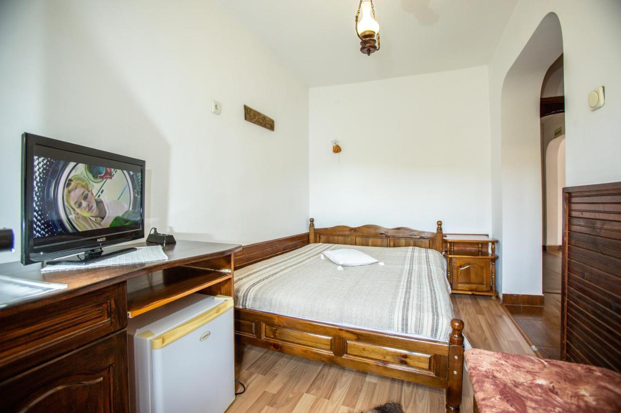 Oazis Family Hotel Lovetch Extérieur photo