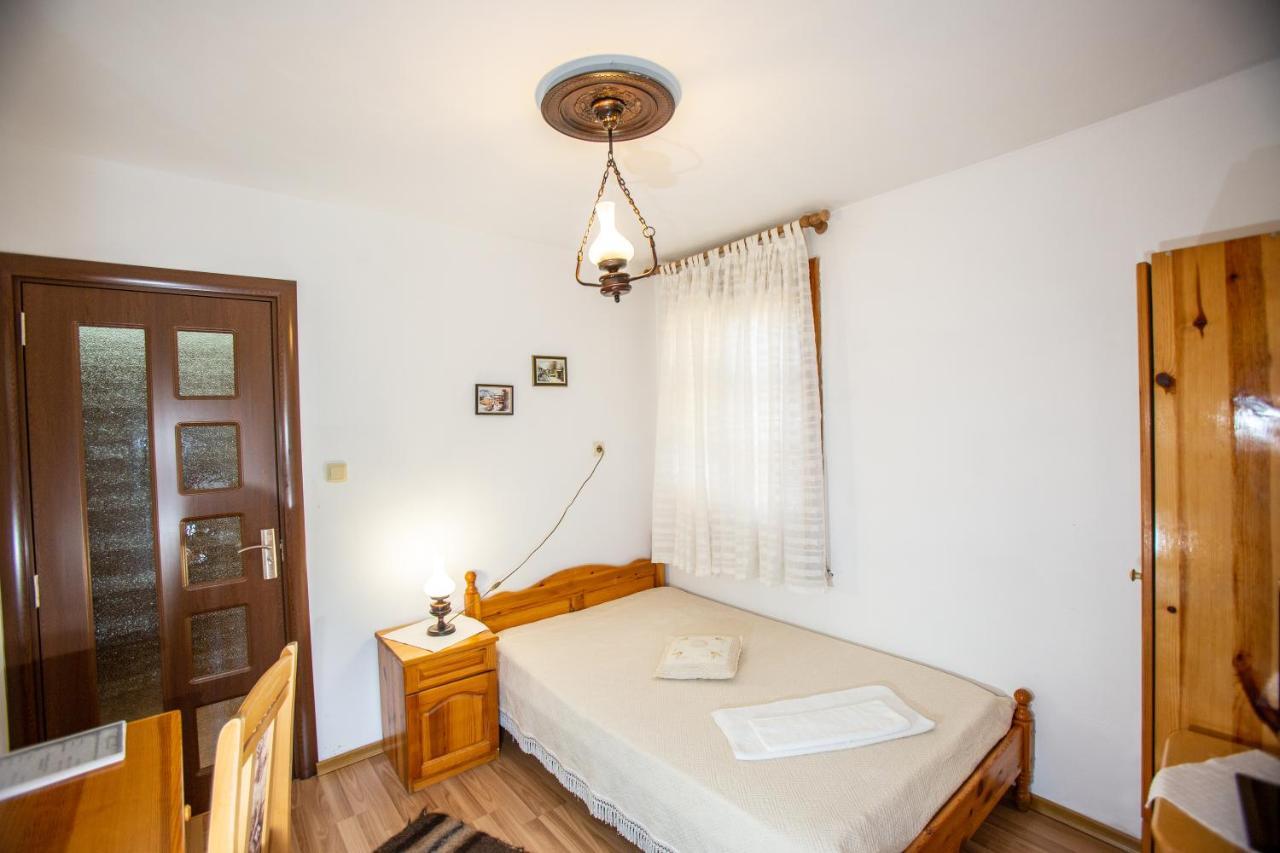 Oazis Family Hotel Lovetch Extérieur photo