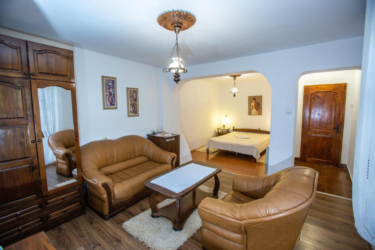 Oazis Family Hotel Lovetch Extérieur photo