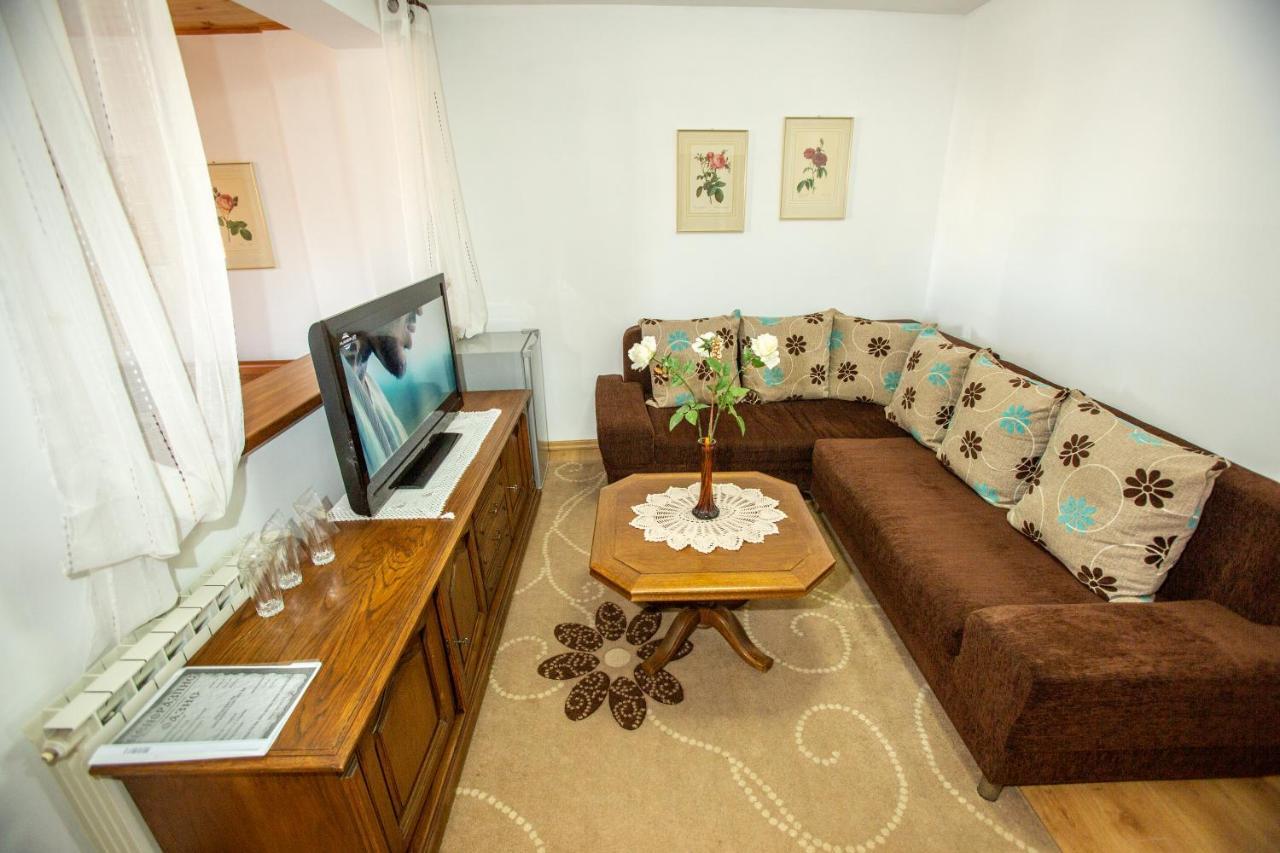Oazis Family Hotel Lovetch Extérieur photo